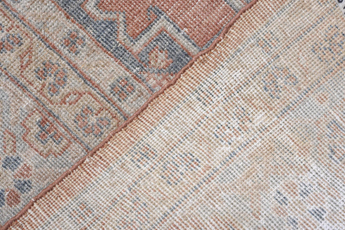 Antique Veece Area Rug (8' x 10')